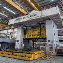 济南二机2000吨四点多连杆压力机，台面2.5米/5米，前.